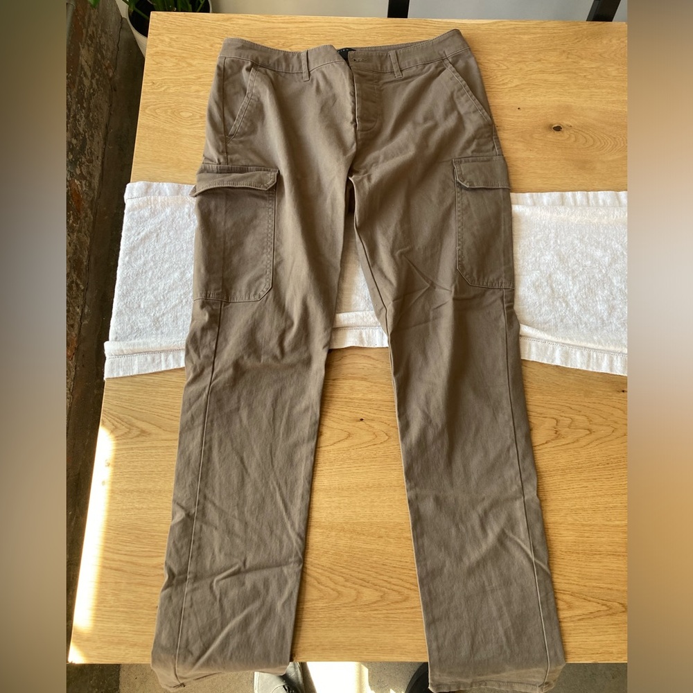 ASOS - Men’s Light Cargo Pants